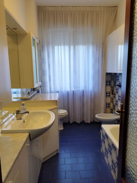 2GV000162 Vendita Appartamento 3 vani Trecate NO 10 Bagno 06