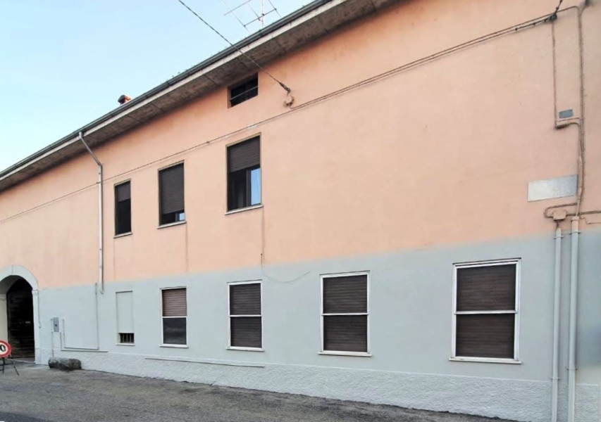 2GV000163 Vendita Casa Semi Indipendente Cerano NO 00 Facciata Esterna 08